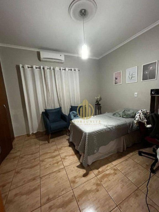 Imagem Casa com 3 Quartos à Venda, 173 m² em Sumarezinho - Ribeirão Preto Imagem Casa com 3 Quartos à Venda, 173 m² em Sumarezinho - Ribeirão Preto