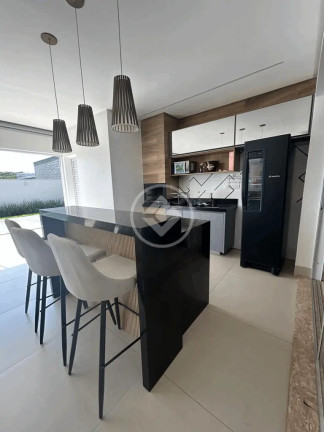 Imagem Casa com 4 Quartos à Venda, 348 m² em Residencial Alphaville Flamboyant - Goiânia Imagem Casa com 4 Quartos à Venda, 348 m² em Residencial Alphaville Flamboyant - Goiânia