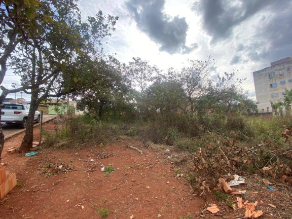 Imagem Terreno à Venda, 300 m² em Centro - Itatiaiuçu Imagem Terreno à Venda, 300 m² em Centro - Itatiaiuçu