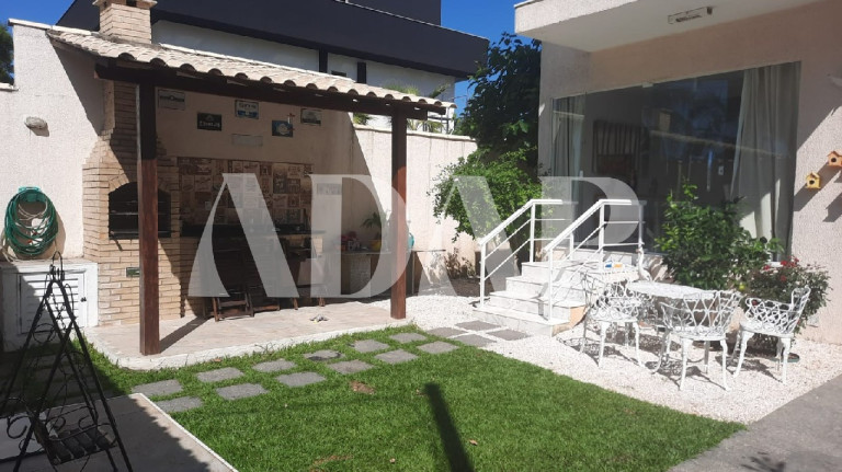 Imagem Casa com 4 Quartos à Venda, 212 m² em Vargem Grande - Rio De Janeiro Imagem Casa com 4 Quartos à Venda, 212 m² em Vargem Grande - Rio De Janeiro