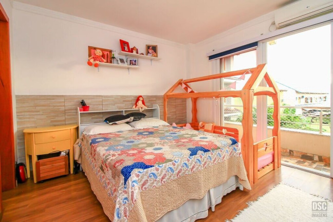 Imagem Casa com 3 Quartos à Venda, 120 m² em Guarujá - Porto Alegre