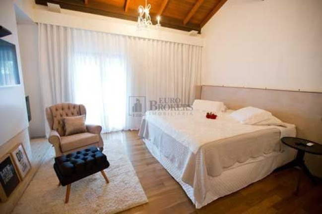Imagem Casa com 5 Quartos à Venda, 700 m² em Praia Dos Amores - Balneário Camboriú