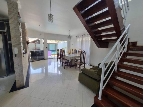 Imagem Sobrado com 4 Quartos à Venda, 200 m² em Canto Do Forte - Praia Grande Imagem Sobrado com 4 Quartos à Venda, 200 m² em Canto Do Forte - Praia Grande
