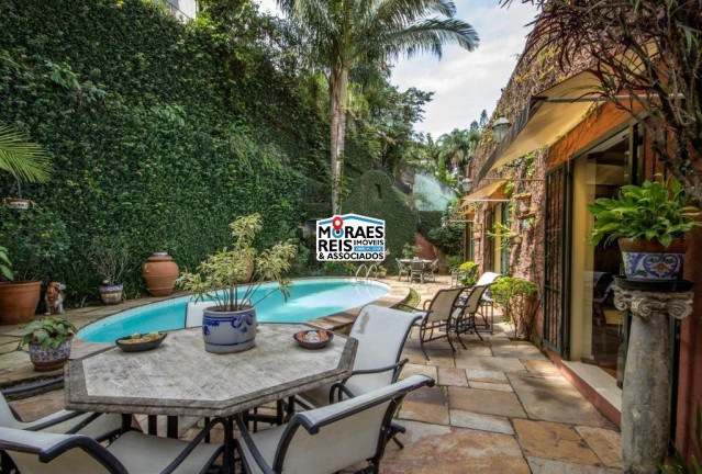 Casa com 4 Quartos à Venda, 1.064 m² em Jardim Guedala - São Paulo