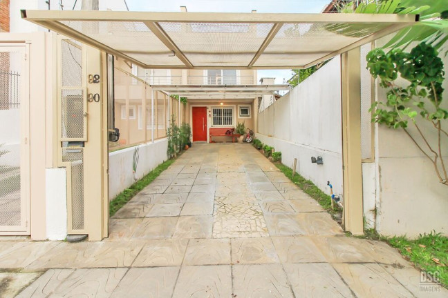 Imagem Casa com 3 Quartos à Venda, 120 m² em Guarujá - Porto Alegre
