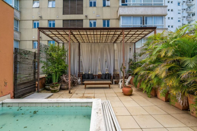 Imagem Imóvel com 3 Quartos à Venda, 556 m² em Rio Branco - Porto Alegre Imagem Imóvel com 3 Quartos à Venda, 556 m² em Rio Branco - Porto Alegre