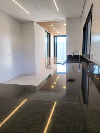 Imagem Casa de Condomínio com 4 Quartos à Venda, 290 m² Imagem Casa de Condomínio com 4 Quartos à Venda, 290 m²