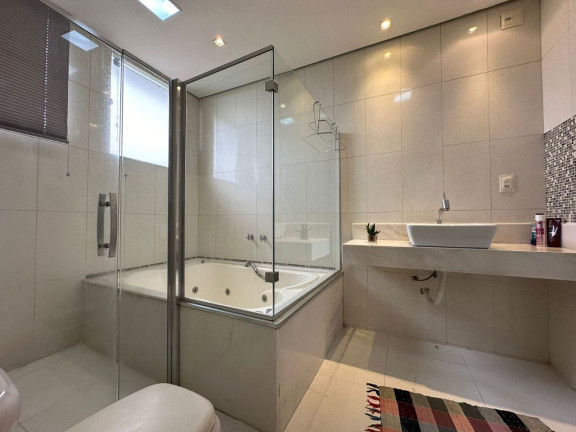 Imagem Casa com 4 Quartos à Venda, 488 m² em Cabral - Contagem Imagem Casa com 4 Quartos à Venda, 488 m² em Cabral - Contagem