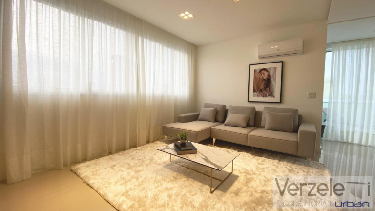 Imagem Apartamento com 4 Quartos à Venda, 240 m² em Centro - Balneário Camboriú Imagem Apartamento com 4 Quartos à Venda, 240 m² em Centro - Balneário Camboriú