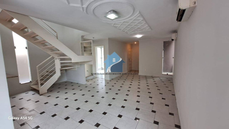 Imagem Casa com 3 Quartos para Alugar, em Flores - Manaus Imagem Casa com 3 Quartos para Alugar, em Flores - Manaus