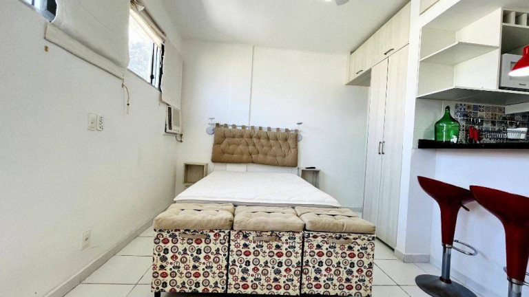 Imagem Kitnet com 1 Quarto à Venda, 25 m² em Itarare - Sao Vicente