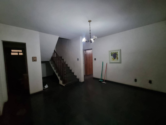 Casa com 3 Quartos para Alugar, 360 m² em Jardim América - Belo Horizonte
