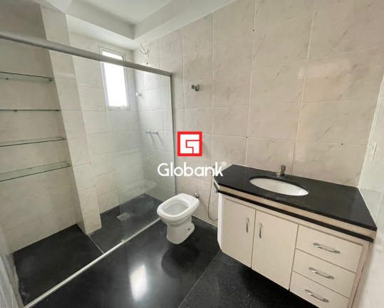 Imagem Imóvel com 3 Quartos à Venda, 230 m² em Santa Maria - Montes Claros Imagem Imóvel com 3 Quartos à Venda, 230 m² em Santa Maria - Montes Claros