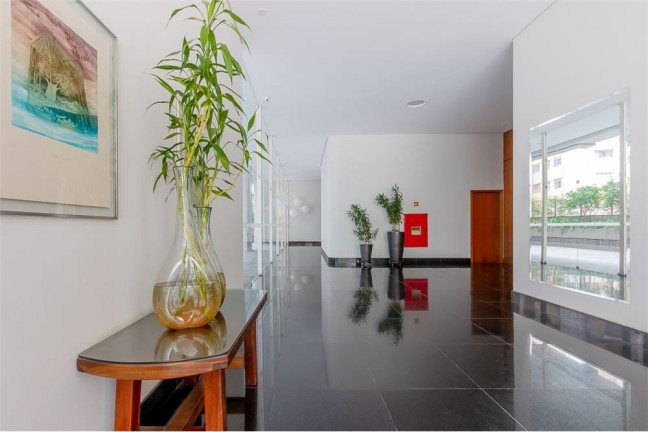 Imagem Imóvel com 3 Quartos à Venda, 160 m² em Higienópolis - São Paulo Imagem Imóvel com 3 Quartos à Venda, 160 m² em Higienópolis - São Paulo