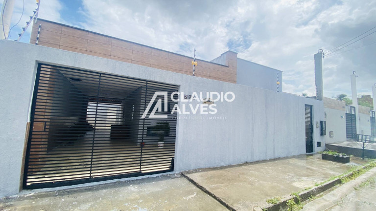 Casa com 5 Quartos à Venda, 300 m² em Conceição - Feira De Santana