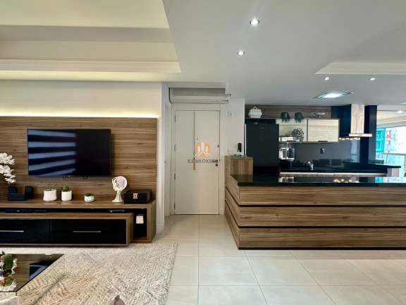 Imagem Imóvel com 3 Quartos à Venda, 121 m² em Centro - Balneário Camboriú