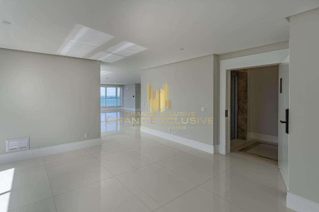 Imagem Apartamento com 3 Quartos à Venda, 291 m² em Centro - Balneário Camboriú Imagem Apartamento com 3 Quartos à Venda, 291 m² em Centro - Balneário Camboriú