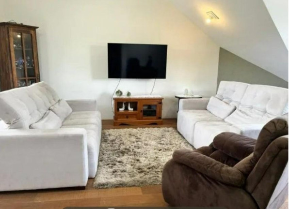 Imagem Casa com 3 Quartos à Venda, 250 m² em São Lourenço - Curitiba Imagem Casa com 3 Quartos à Venda, 250 m² em São Lourenço - Curitiba