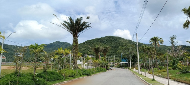 Imagem Imóvel à Venda, em Vargem Grande - Florianópolis Imagem Imóvel à Venda, em Vargem Grande - Florianópolis