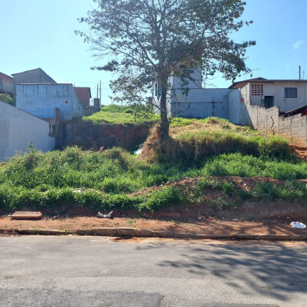 Terreno à Venda, 250 m² em Jardim Marlene Miranda - Taubaté