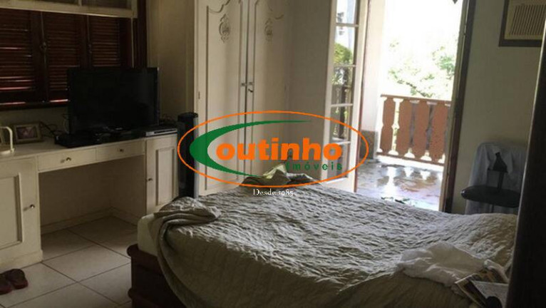 Imagem Casa com 4 Quartos à Venda, 575 m² em Grajaú - Rio De Janeiro Imagem Casa com 4 Quartos à Venda, 575 m² em Grajaú - Rio De Janeiro