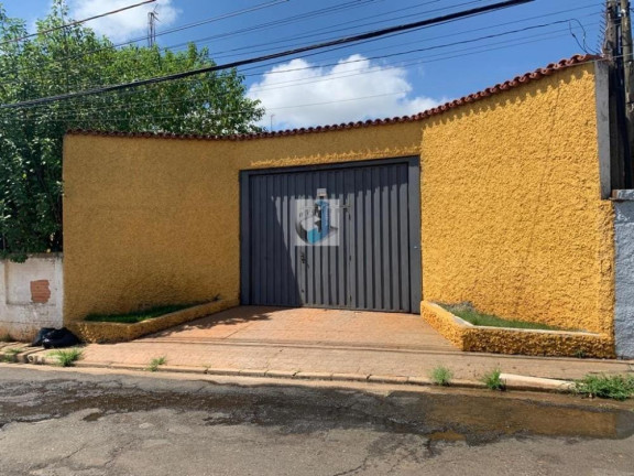 Imagem Casa com 4 Quartos à Venda, 180 m² em Centro - Tatuí