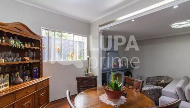 Imagem Casa com 5 Quartos à Venda, 182 m² em Jardim Guanca - São Paulo
