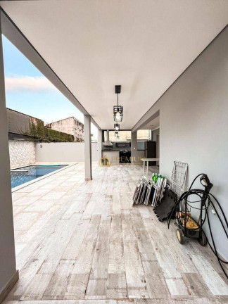 Imagem Sobrado com 4 Quartos à Venda, 340 m² em Massaguaçu - Caraguatatuba Imagem Sobrado com 4 Quartos à Venda, 340 m² em Massaguaçu - Caraguatatuba