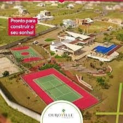 Terreno em Condomínio à Venda, 417 m² em Piracangaguá - Taubaté