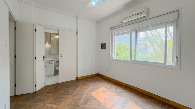 Imagem Apartamento com 3 Quartos à Venda, 101 m² em Cidade Baixa - Porto Alegre Imagem Apartamento com 3 Quartos à Venda, 101 m² em Cidade Baixa - Porto Alegre