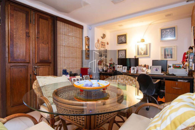 Imagem Casa com 9 Quartos à Venda, 434 m² em Ferradura - Armação Dos Búzios