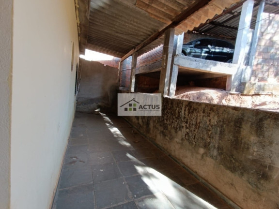 Imagem Casa com 3 Quartos à Venda, 720 m² em Independência (barreiro) - Belo Horizonte Imagem Casa com 3 Quartos à Venda, 720 m² em Independência (barreiro) - Belo Horizonte