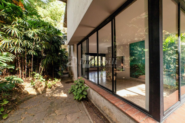 Imagem Casa com 5 Quartos à Venda, 400 m² em Pacaembu - São Paulo Imagem Casa com 5 Quartos à Venda, 400 m² em Pacaembu - São Paulo