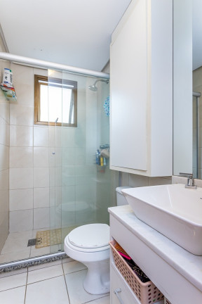 Imagem Apartamento com 2 Quartos à Venda, 67 m² em Passo Da Areia - Porto Alegre