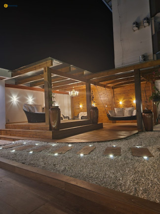 Imagem Casa com 3 Quartos à Venda, 375 m² em Canasvieiras - Florianópolis Imagem Casa com 3 Quartos à Venda, 375 m² em Canasvieiras - Florianópolis