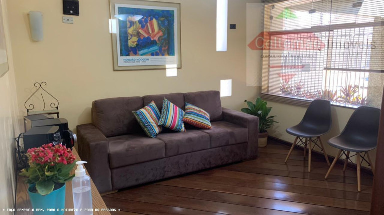 Imagem Casa com 4 Quartos à Venda, 225 m² em Centro - Taubaté Imagem Casa com 4 Quartos à Venda, 225 m² em Centro - Taubaté