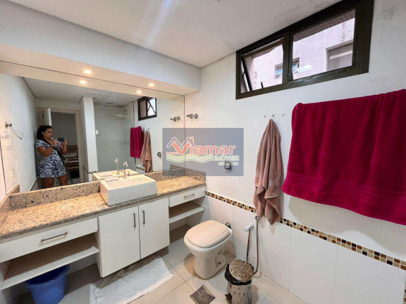 Imagem Apartamento com 3 Quartos para Alugar, 151 m² em Pitangueiras - Guarujá Imagem Apartamento com 3 Quartos para Alugar, 151 m² em Pitangueiras - Guarujá
