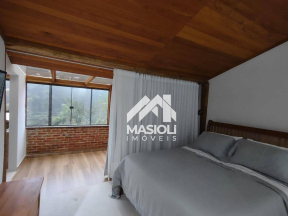 Imagem Casa com 18 Quartos à Venda, 110.000 m² em Centro - Marechal Floriano Imagem Casa com 18 Quartos à Venda, 110.000 m² em Centro - Marechal Floriano