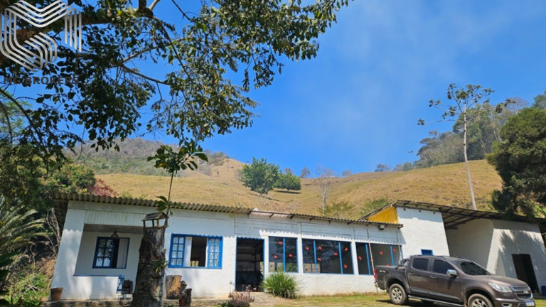 Imagem Imóvel com 8 Quartos à Venda, 2.500 m² em Amparo - Nova Friburgo Imagem Imóvel com 8 Quartos à Venda, 2.500 m² em Amparo - Nova Friburgo
