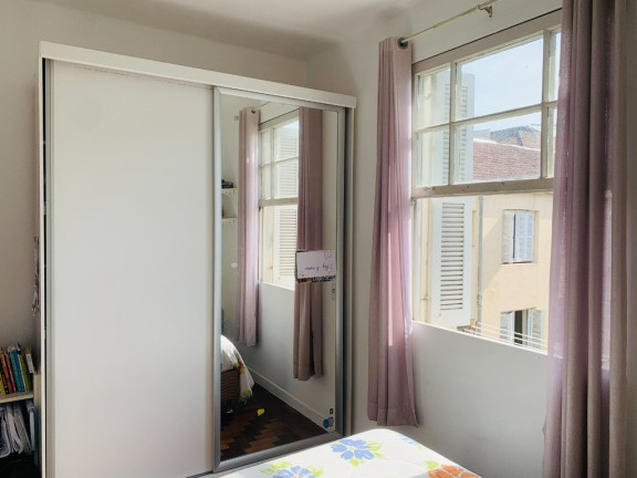 Imagem Apartamento com 2 Quartos à Venda, 69 m² em Moinhos De Vento - Porto Alegre
