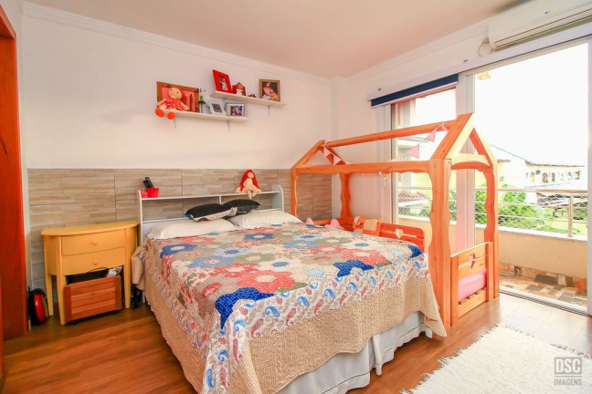 Imagem Casa com 3 Quartos à Venda, 120 m² em Guarujá - Porto Alegre