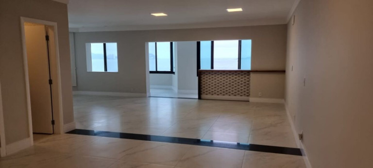 Imagem Apartamento com 4 Quartos à Venda, 230 m² em Pitangueiras - Guarujá Imagem Apartamento com 4 Quartos à Venda, 230 m² em Pitangueiras - Guarujá