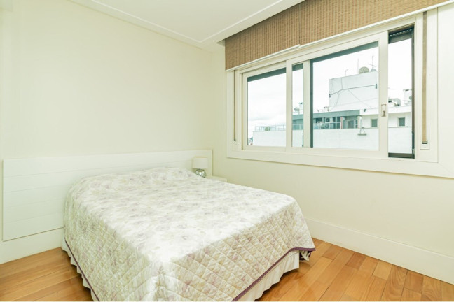 Imagem Apartamento com 3 Quartos à Venda, 275 m² em Rio Branco - Porto Alegre Imagem Apartamento com 3 Quartos à Venda, 275 m² em Rio Branco - Porto Alegre
