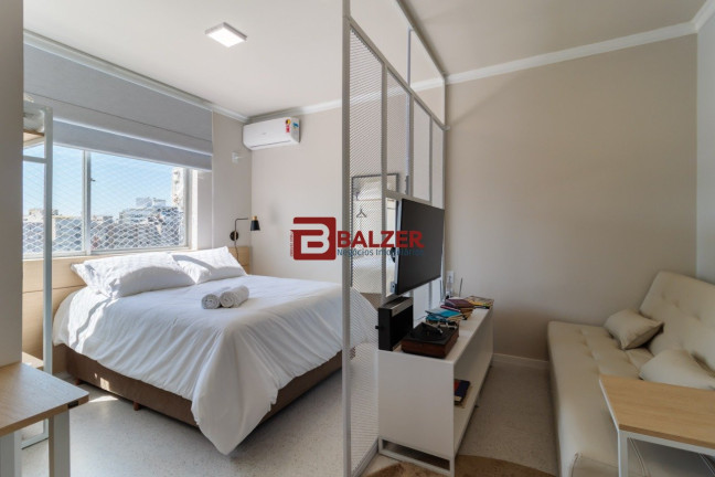 Imagem Apartamento com 1 Quarto à Venda, 54 m² em Centro - Florianópolis