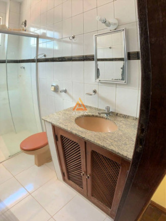 Imagem Cobertura com 3 Quartos à Venda, 205 m²