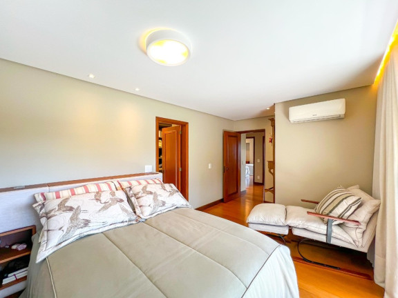 Imagem Apartamento com 3 Quartos à Venda, 195 m² em Auxiliadora - Porto Alegre Imagem Apartamento com 3 Quartos à Venda, 195 m² em Auxiliadora - Porto Alegre