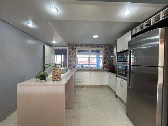 Imagem Casa com 3 Quartos à Venda, 275 m² em Porto Verde - Alvorada