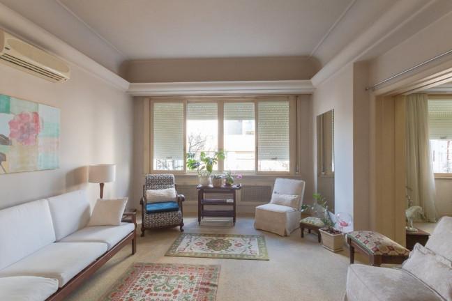 Imagem Apartamento com 3 Quartos à Venda, 231 m² em Moinhos De Vento - Porto Alegre
