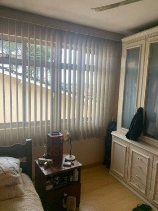 Imagem Casa com 4 Quartos à Venda, 366 m² em Guaíra - Curitiba