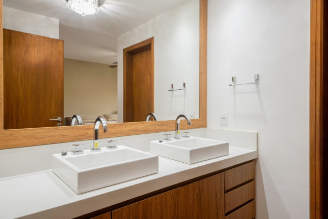 Imagem Casa com 4 Quartos à Venda, 352 m² em Petrópolis - Porto Alegre